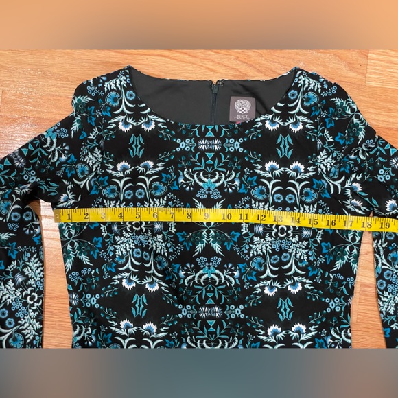 Vince Camuto Knee-Length Bell-Sleeve Dress Size 8 - Picture 4 of 7